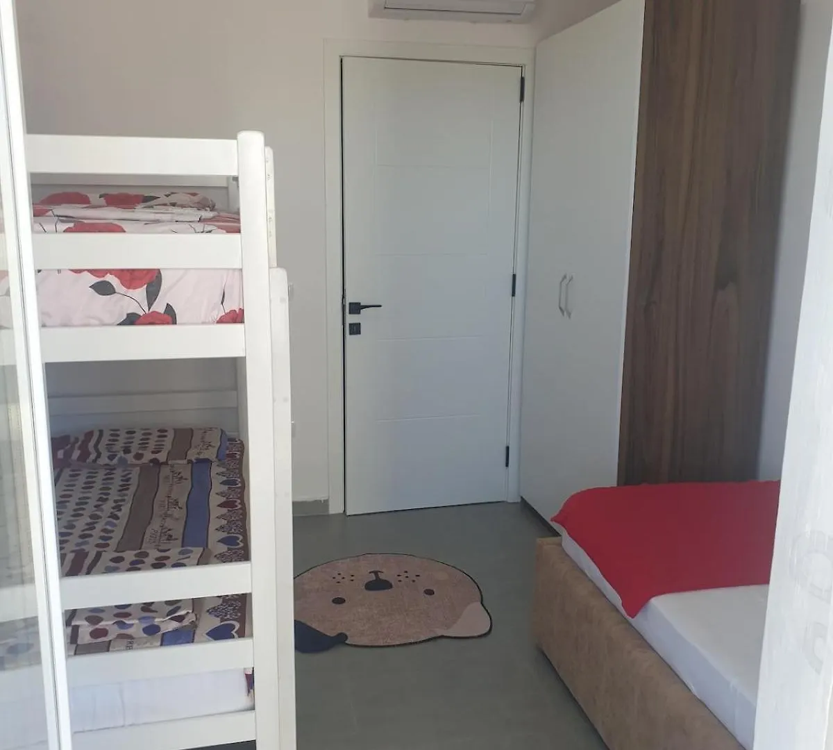 Mucaj Apartament Golem  Apartment Golem (Tirana)