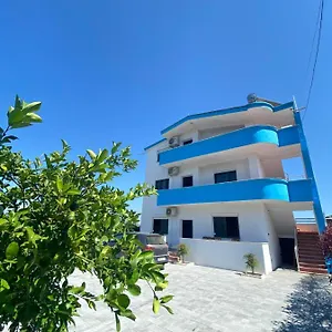 Apartament White & Blue Apartment's, Golem (Tirana)